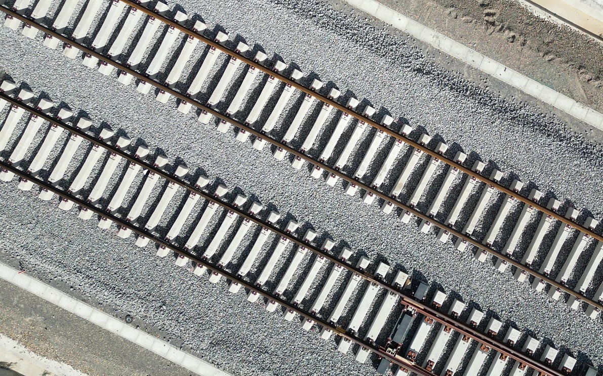 Imagen aérea de unas vías de tren.